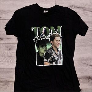 TOM HOLLAND -Black Graphic T-Shirt